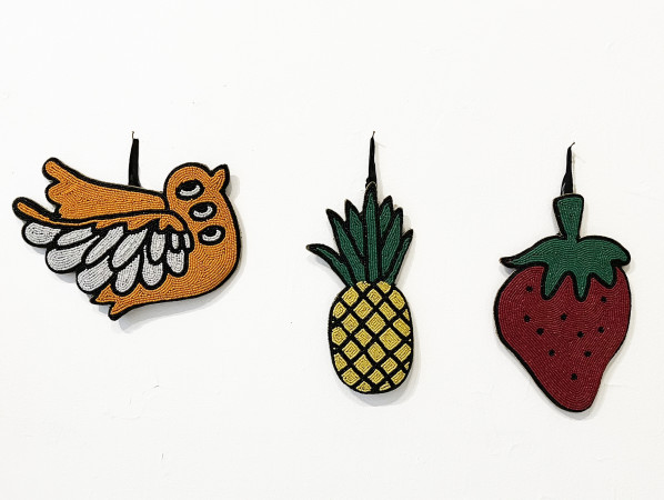 MUMS ART bird strawberry pineapple ananas mansikka lintu HR MUMS ART bird strawberry pineapple ananas mansikka lintu HR
